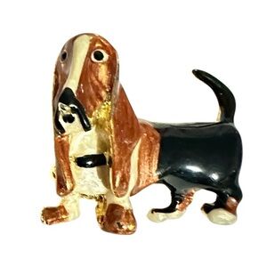 Vintage Basset Hound brooch enamel & gold-tone Women’s costume jewelry